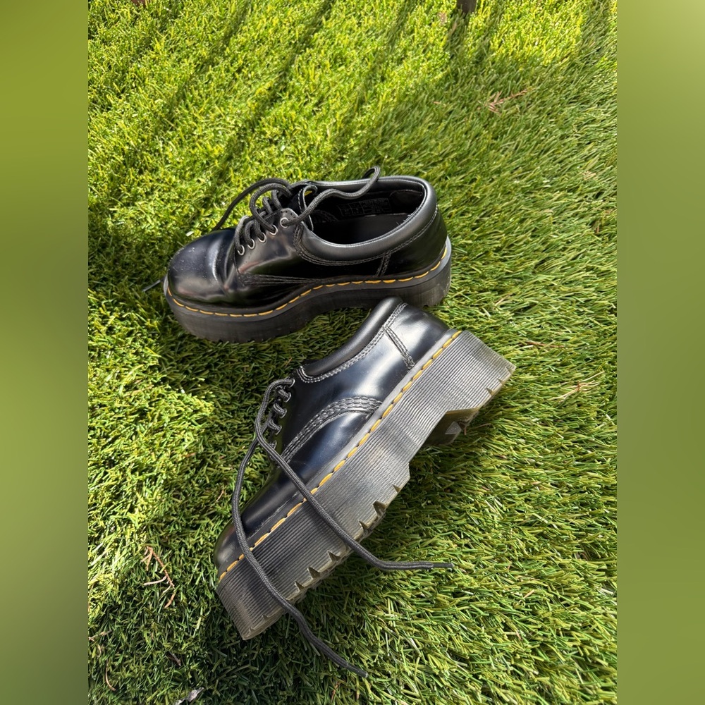Leather Platform Casual Shoes
Used once, too big on me
Minor imperfections